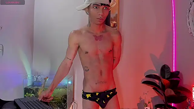 CRAZY-BOY99 online show from October 2, 2025, 9:05 am