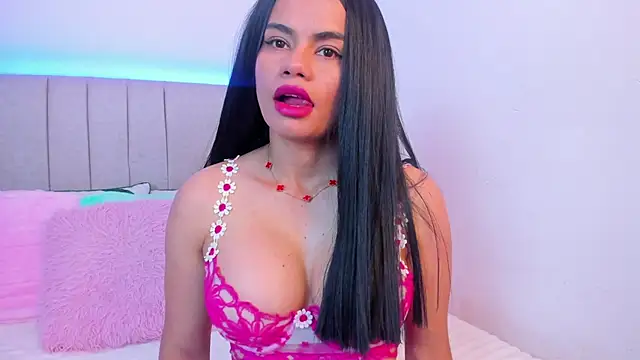 SusanSimpson16 online show from April 8, 2026, 7:47 pm