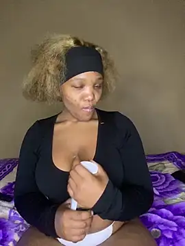 Beyoncex05 online show from May 5, 2026, 3:36 am