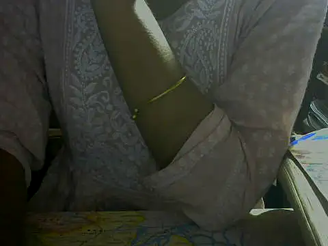 Snapshot of mayra89 chatting on October 13, 2025, 1:05 am mayra89 online show from October 13, 2025, 1:05 am