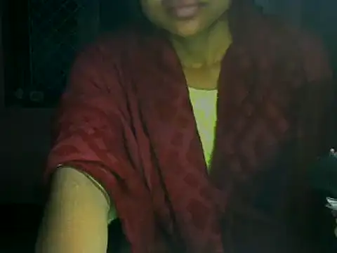 Snapshot of mayra89 chatting on December 17, 2025, 12:27 am mayra89 online show from December 17, 2025, 12:27 am