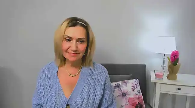 IsabellaSexyMilf online show from March 6, 2025, 7:10 pm