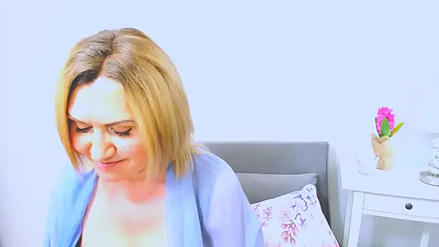 IsabellaSexyMilf online show from March 16, 2025, 1:27 pm