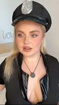 Snapshot of April_Vancee chatting on April 14, 2026, 10:54 am April Vancee online show from April 14, 2026, 10:54 am