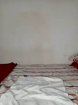 Missvixen81 online show from November 15, 2025, 12:02 pm