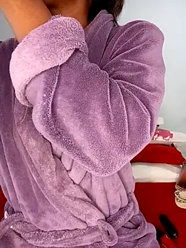 Missvixen81 online show from March 12, 2026, 5:02 am