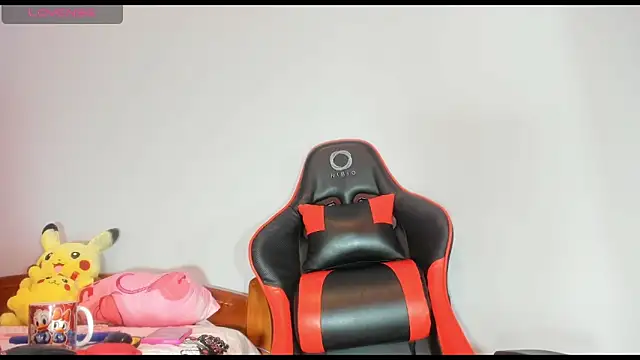 Snapshot of hot-nikol chatting on February 11, 2026, 2:05 am hot-nikol online show from February 11, 2026, 2:05 am