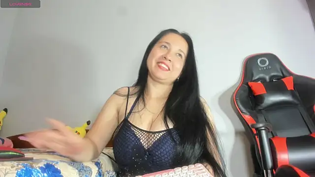 Snapshot of hot-nikol chatting on March 8, 2026, 1:59 pm hot-nikol online show from March 8, 2026, 1:59 pm