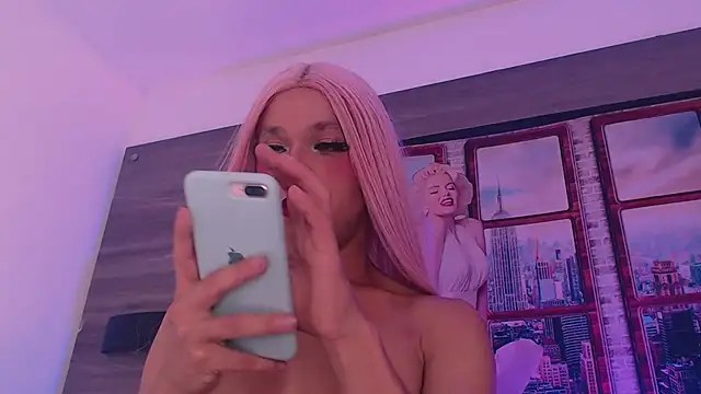 Snapshot of SashaNova chatting on November 9, 2025, 5:06 am SashaNova online show from November 9, 2025, 5:06 am