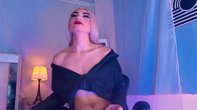 Snapshot of Emily_Castillo_1 chatting on February 13, 2026, 5:25 am Emily Castillo 1 online show from February 13, 2026, 5:25 am