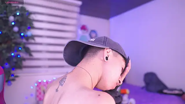 tommy blue online show from April 10, 2026, 1:22 am