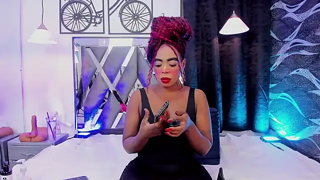Snapshot of CandyMartinez_ chatting on April 17, 2026, 7:50 pm CandyMartinez online show from April 17, 2026, 7:50 pm