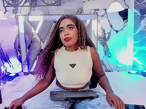 Snapshot of CandyMartinez_ chatting on April 25, 2026, 7:55 pm CandyMartinez online show from April 25, 2026, 7:55 pm
