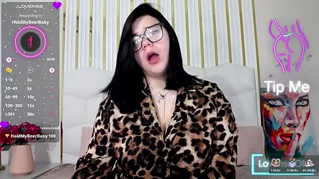 Eliss Shyyo online show from October 19, 2025, 5:30 am