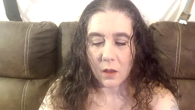 Snapshot of Dreaming_Of_Blue chatting on January 11, 2026, 12:15 am Dreaming Of Blue online show from January 11, 2026, 12:15 am