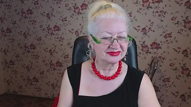 Maya Mayflower online show from December 2, 2025, 4:07 am