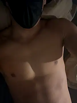 Snapshot of maxx777 chatting on November 3, 2025, 10:42 pm maxx777 online show from November 3, 2025, 10:42 pm