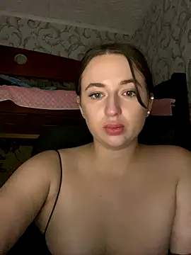 Snapshot of AlisaQSky chatting on October 17, 2025, 8:44 pm AlisaQSky online show from October 17, 2025, 8:44 pm