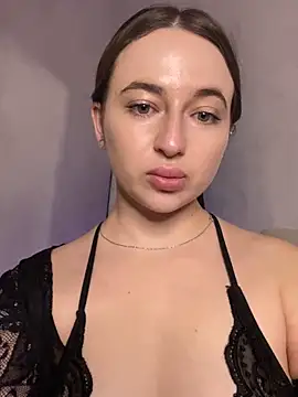 Snapshot of AlisaQSky chatting on October 27, 2025, 9:30 pm AlisaQSky online show from October 27, 2025, 9:30 pm