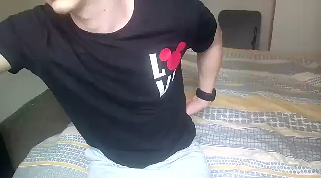 Snapshot of Enoch981 chatting on March 15, 2025, 10:03 am Enoch981 online show from March 15, 2025, 10:03 am