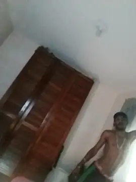 jimmylouies99 online show from March 4, 2025, 6:18 pm