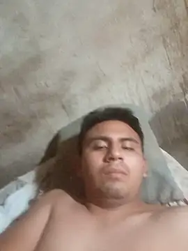 Snapshot of mikigamesH2 chatting on January 15, 2026, 4:17 am mikigamesH2 online show from January 15, 2026, 4:17 am