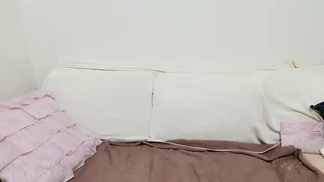 pppYukaqqq online show from February 17, 2026, 11:50 am