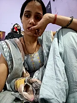 Snapshot of indiandesilive chatting on September 14, 2025, 4:33 am indiandesilive online show from September 14, 2025, 4:33 am