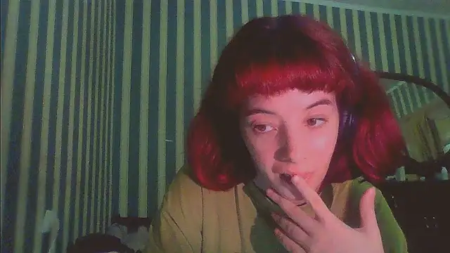 Snapshot of _Amber_Doll_ chatting on October 13, 2025, 7:36 pm Amber Doll online show from October 13, 2025, 7:36 pm