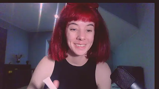 Snapshot of _Amber_Doll_ chatting on October 18, 2025, 7:47 pm Amber Doll online show from October 18, 2025, 7:47 pm