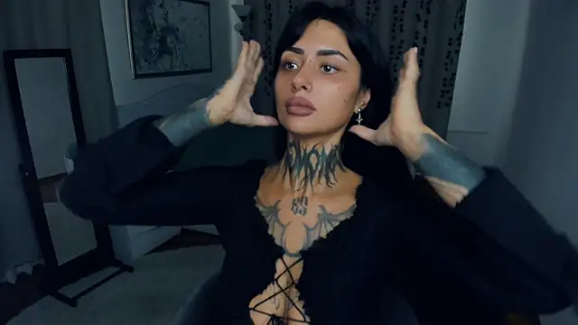 CharimgSabrina online show from September 19, 2025, 6:15 am