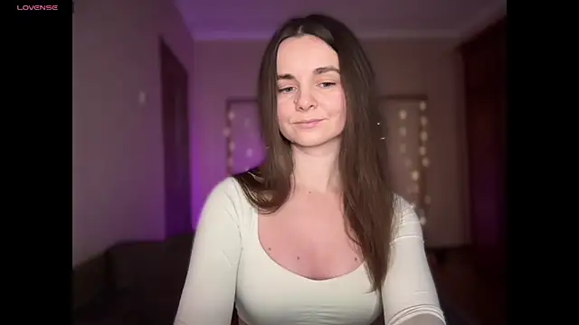 Snapshot of lanaloulou chatting on January 6, 2026, 11:51 pm lanaloulou online show from January 6, 2026, 11:51 pm