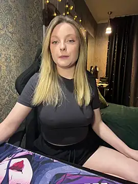 Lina ly online show from December 20, 2025, 9:11 pm