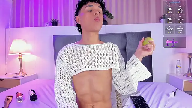 Kai riptide online show from September 30, 2025, 8:03 pm