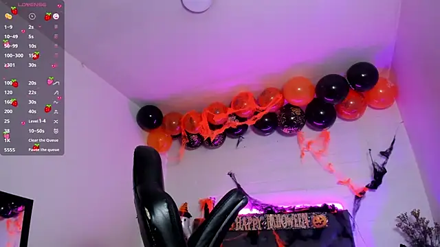 Ayliinn  online show from October 24, 2025, 4:20 am