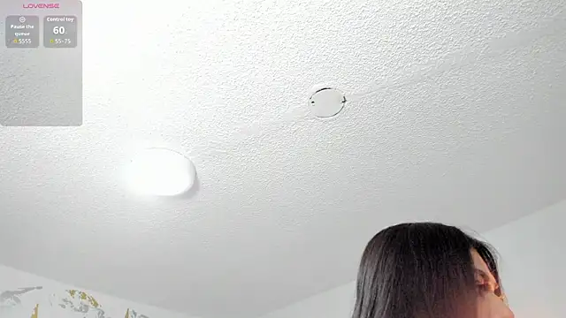 Snapshot of Cristal_Velle chatting on February 16, 2026, 12:45 pm Cristal Velle online show from February 16, 2026, 12:45 pm