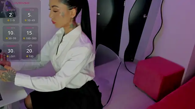 Snapshot of Dani_Valen chatting on March 18, 2025, 11:31 pm Dani Valen online show from March 18, 2025, 11:31 pm