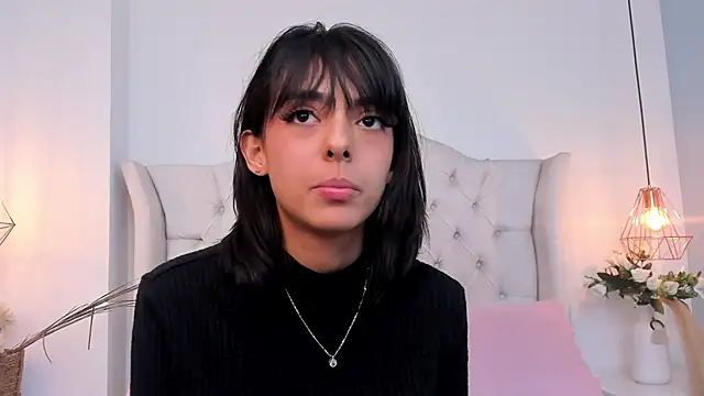 Snapshot of ZaraLuuv chatting on March 14, 2025, 11:34 am ZaraLuuv online show from March 14, 2025, 11:34 am