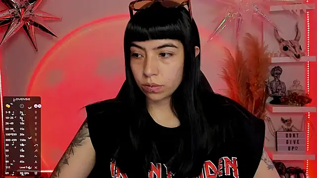 Saraa Desiree online show from March 5, 2025, 10:54 pm