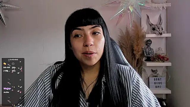 Saraa Desiree online show from March 8, 2025, 9:40 pm