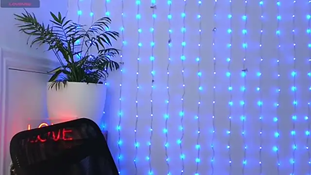 Snapshot of neferutt chatting on January 8, 2026, 5:04 pm neferutt online show from January 8, 2026, 5:04 pm