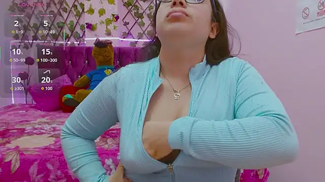 Anny  cute online show from September 19, 2025, 12:06 pm