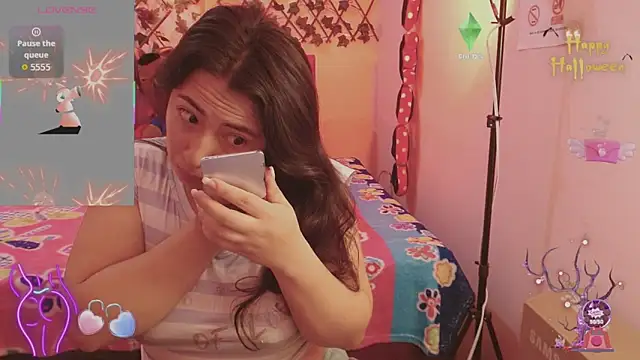 Anny  cute online show from November 1, 2025, 12:18 pm