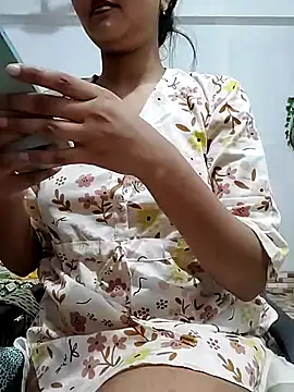 sexy-trisha1 online show from May 13, 2026, 7:22 pm