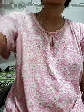 sexy-trisha1 online show from May 16, 2026, 10:52 pm