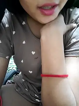 sexy-trisha1 online show from May 17, 2026, 6:37 pm