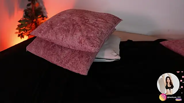 Snapshot of alison222_ chatting on November 14, 2025, 8:24 am alison222 online show from November 14, 2025, 8:24 am