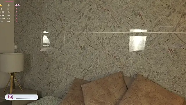 Snapshot of alison222_ chatting on January 14, 2026, 12:00 pm alison222 online show from January 14, 2026, 12:00 pm