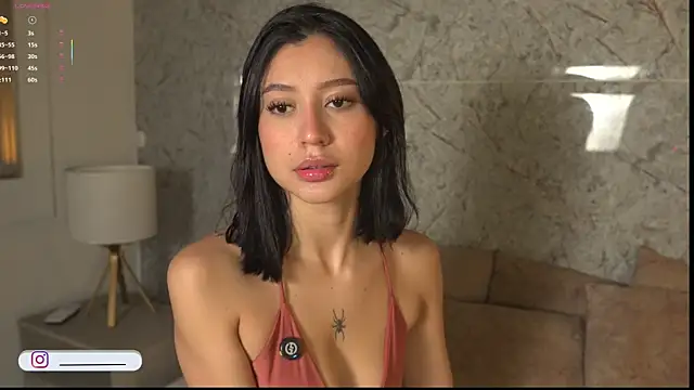 Snapshot of alison222_ chatting on January 15, 2026, 11:48 am alison222 online show from January 15, 2026, 11:48 am