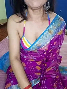 Cute-Zarina online show from October 13, 2025, 5:57 pm